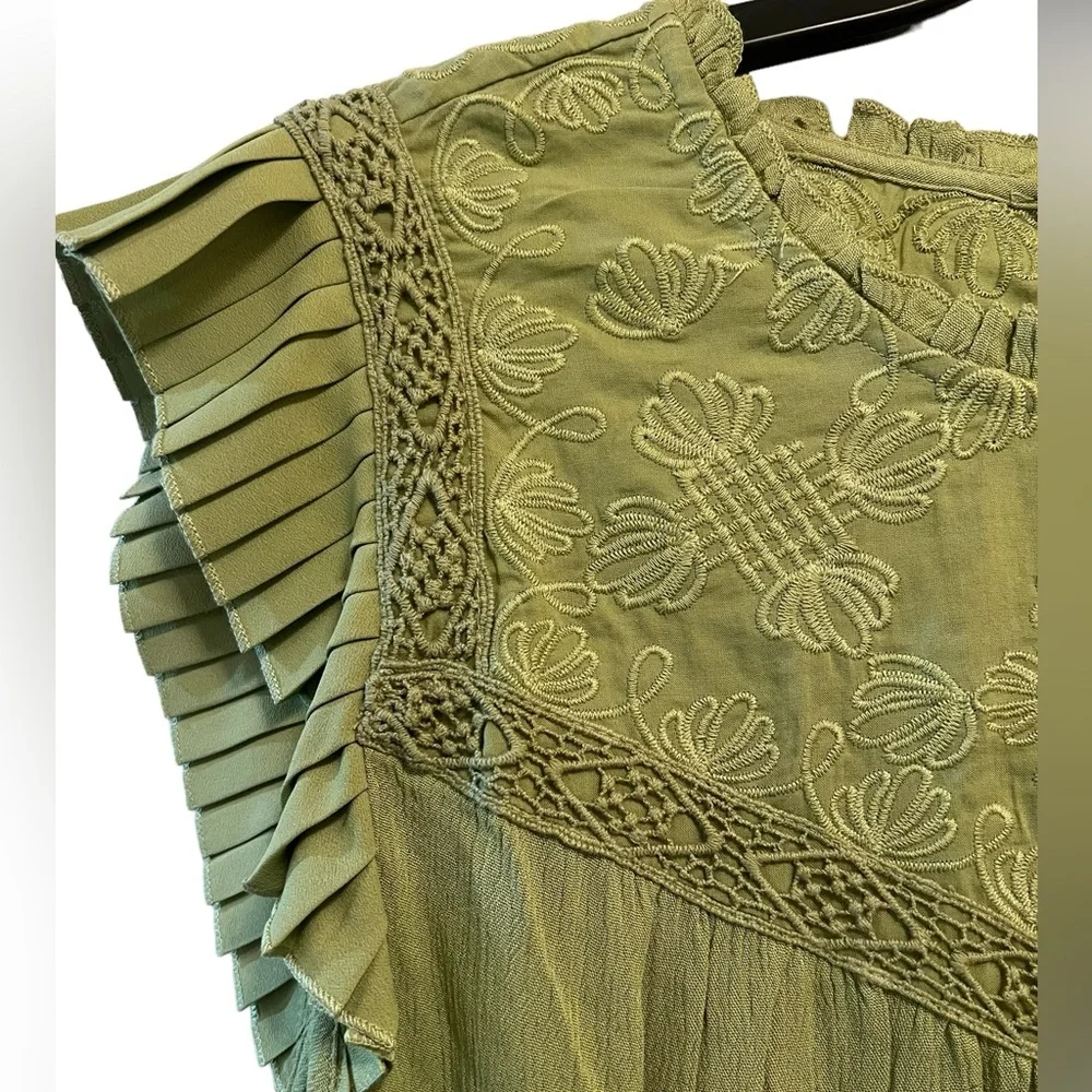 Democracy Olive Green Embroidered Top - Picture 3 of 9